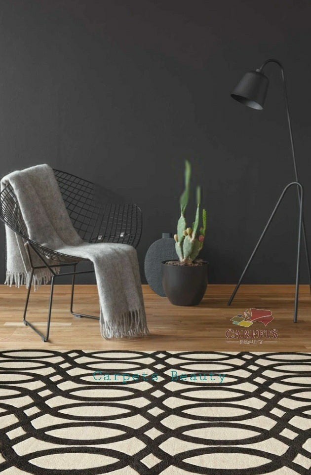 Beautiful Black & White Abstract Pattern Carpet for bedrooms and drawing/living rooms